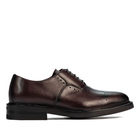 Eleganta tonårsskor 381 a bordo