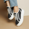 Damsneakers 6089 svart jeans kombinerad lifestyle