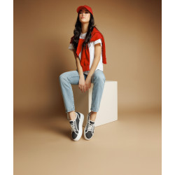 Damsneakers 6089 svart jeans kombinerad lifestyle