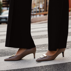 Eleganta damklackskor 1358 cappuccino lifestyle